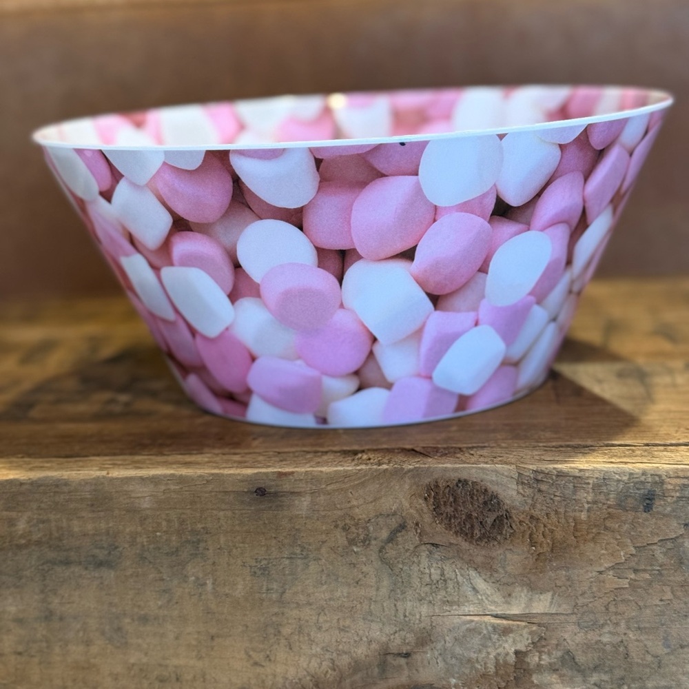 Vintage Melamine Splash Inc. 2005 Pink and White Marshmallow Patterned Chip Bowl